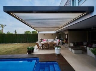 pergola bioclimatica sin pilares