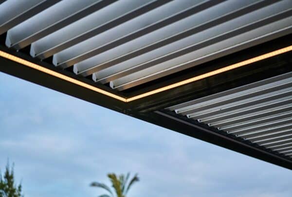 pergola bioclimatica orientable