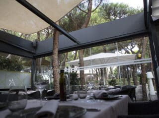 cortina de cristal para terrazas en exterior