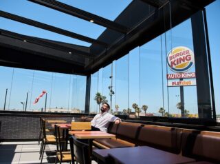 restaurante techo móvil