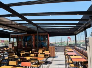 restaurante techo móvil