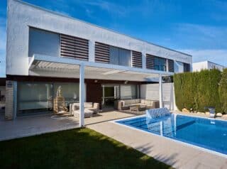 pergola bioclimática orientable