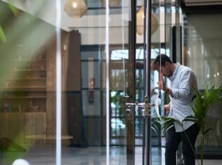 cortina cristal sin guia inferior