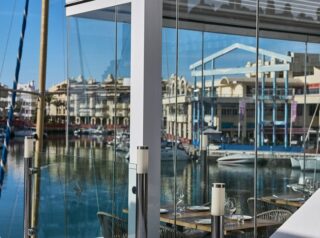 cortina de cristal deslizante abatible