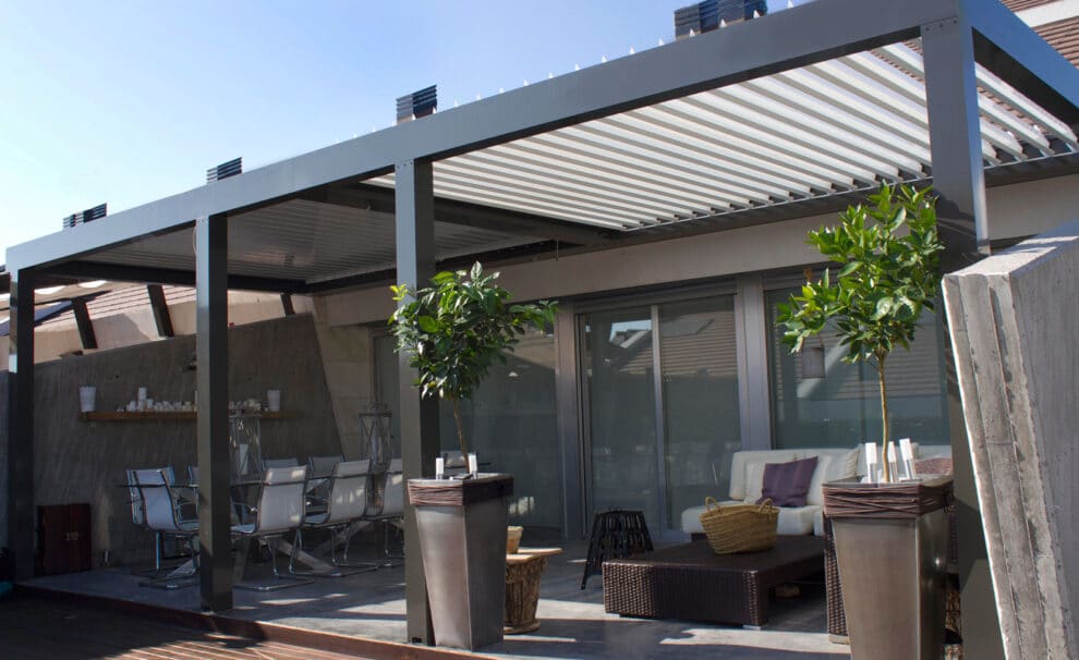 techo bioclimatico para patio