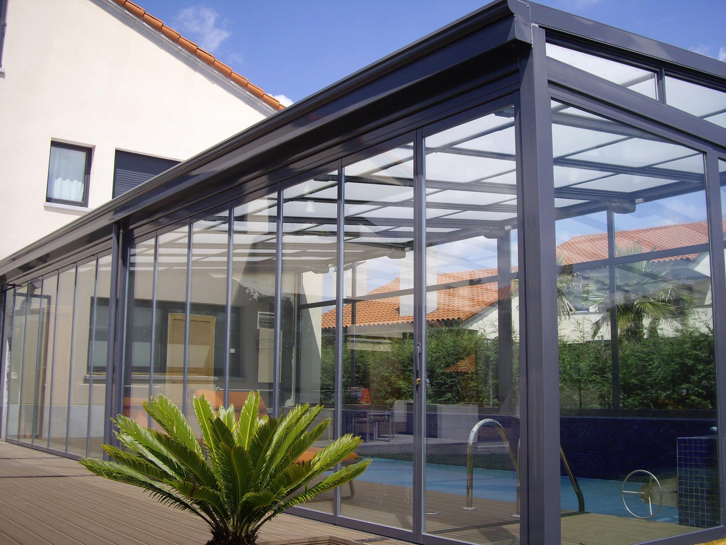 glass curtain with chamber