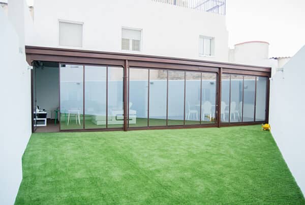 cortina de cristal con aislamiento termico