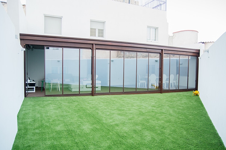 cortina de cristal con aislamiento termico