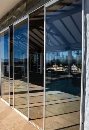 cortina de cristal con aislamiento termico