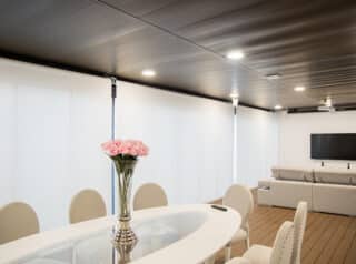 glass curtains with chamber