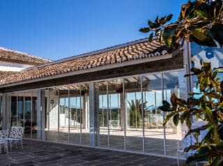 glass curtains with chamber