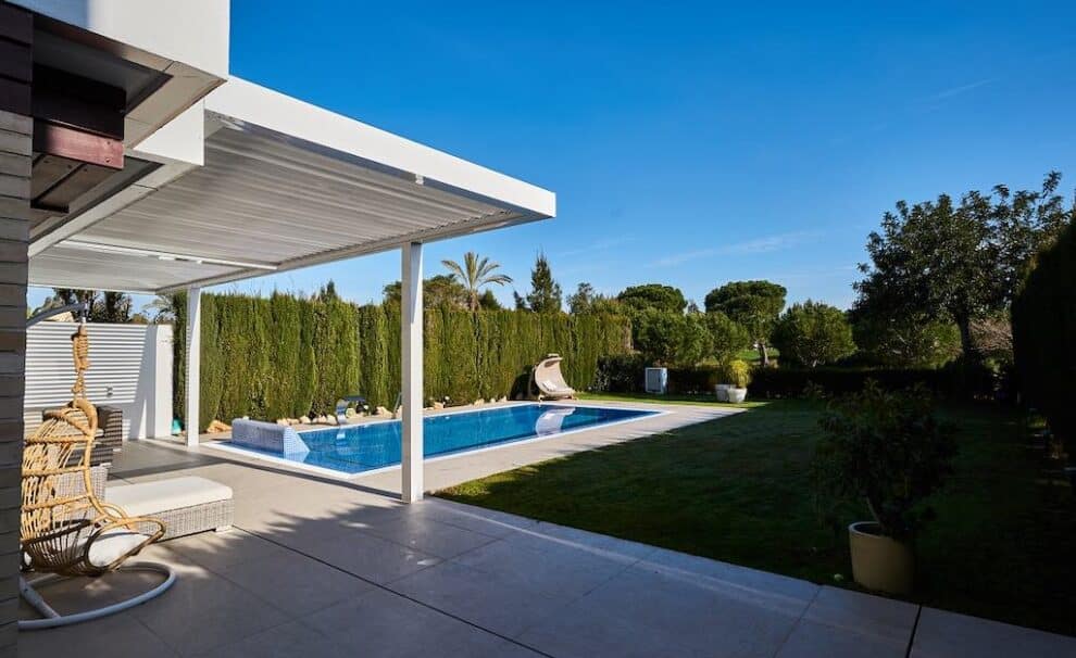 piscina mantenimiento pergola