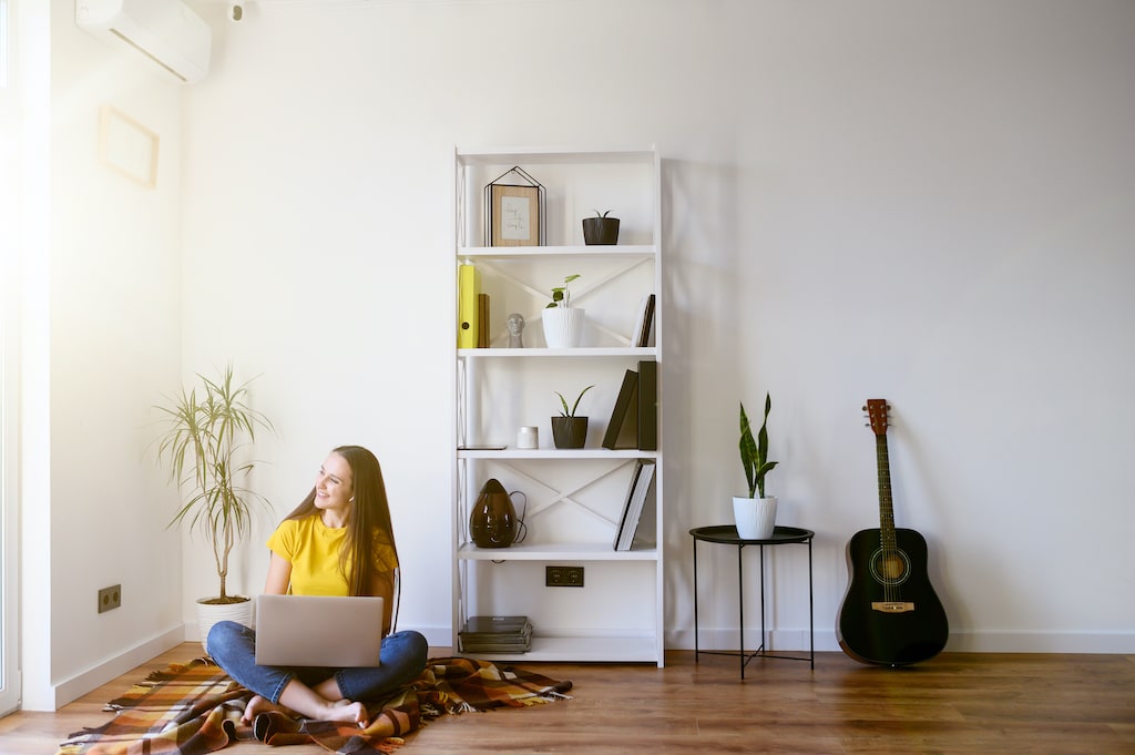 zona juvenil iluminada