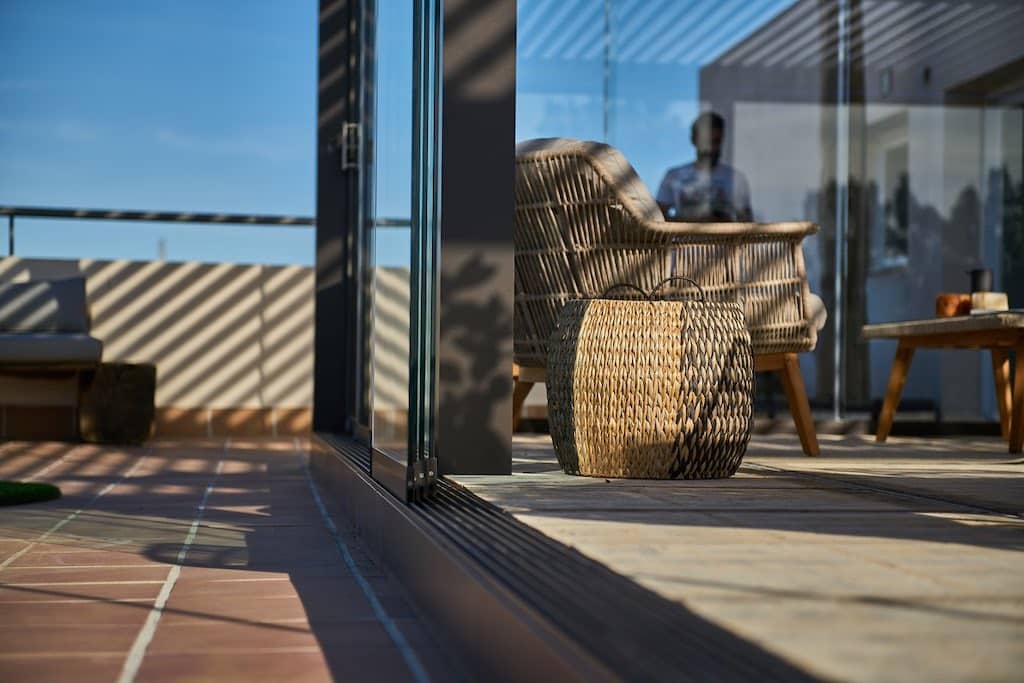 ventilacion cortina cristal