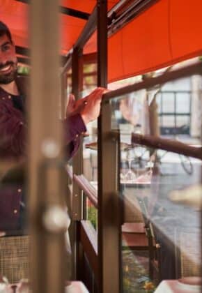 cerramiento para un bar